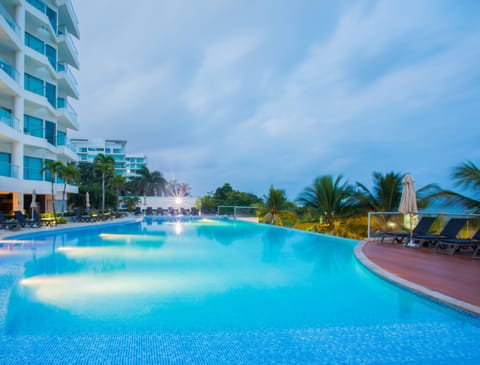 3 outdoor pools, open 9 AM to 8 PM, pool umbrellas, sun loungers