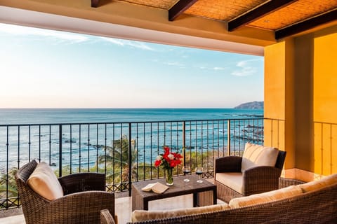 Discover the incredible view from your Penthouse.