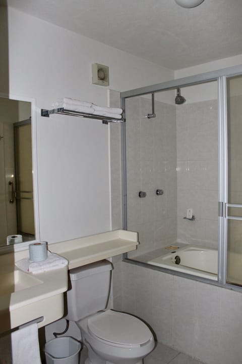 Superior Room, 1 King Bed, Bathtub | Desk, laptop workspace, free WiFi, bed sheets