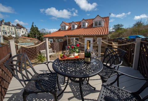 Cottage | Balcony