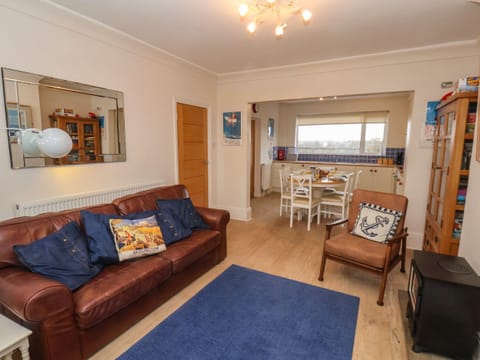 Cottage | Living area