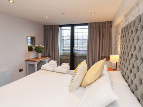 Cottage | 2 bedrooms, individually decorated, individually furnished, free WiFi