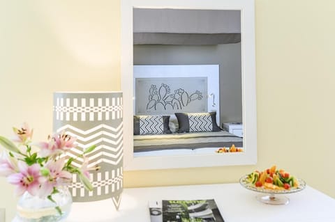 Minibar, soundproofing, free WiFi, bed sheets