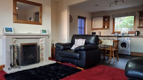 Cottage | Living area