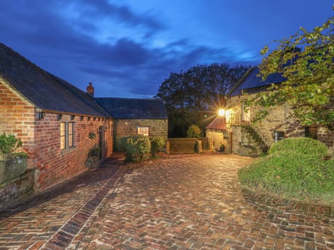 Cottage | Interior