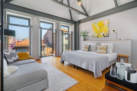 Deluxe Double Room | Egyptian cotton sheets, premium bedding, down comforters, in-room safe