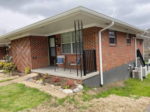 Enjoy the mild Tennessee weather on our front porch!