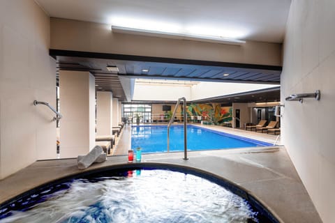 Indoor pool, sun loungers