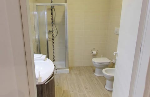 Free toiletries, bidet, towels