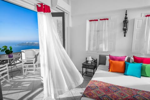 Elegant Suite with Caldera & Sea View | In-room safe, iron/ironing board, free WiFi, bed sheets