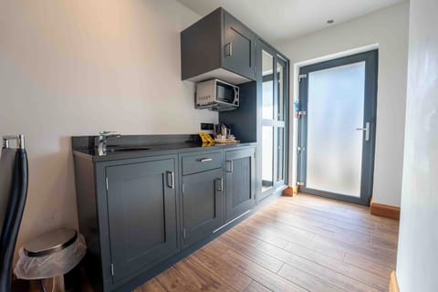 Suite, Terrace (with private hot tub) | Private kitchen | Fridge, electric kettle, cookware/dishes/utensils