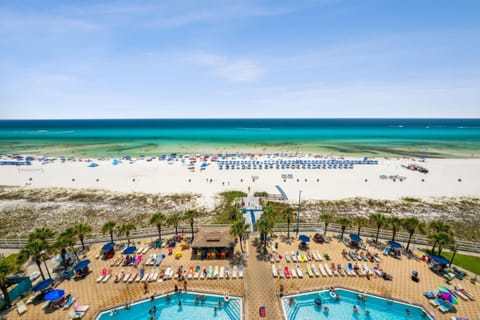 Condo, 1 King Bed (The Summit 1017) | Pool