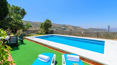 Sierra Tejeda  -  El Lagarillo Alcaucín by Ruralidays