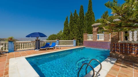 Sierra Tejeda - Casa Jardín Alcaucín by Ruralidays