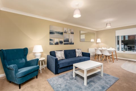 Classic Apartment, 1 Double Bed, Non Smoking | Living room | TV