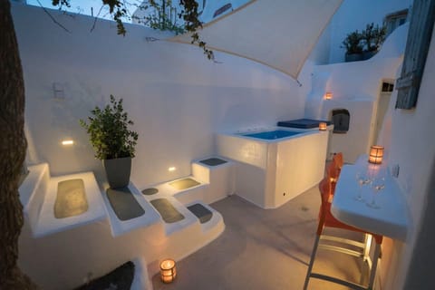 patio and jaccuzi