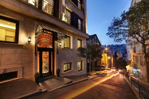 Front of property - evening/night
