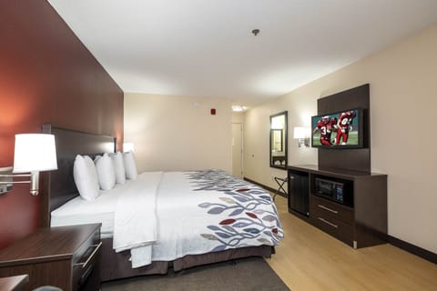 Blackout drapes, WiFi (free), bed sheets