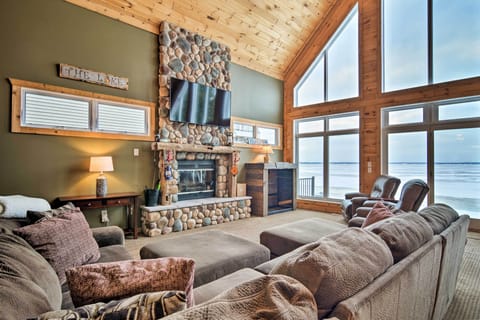 Cadillac Vacation Rental | 3BR | 2BA | 2,000 Sq Ft | Stairs Required