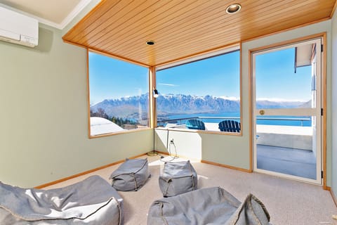 Private 5 Bedroom House | Living area | TV, Netflix, streaming services