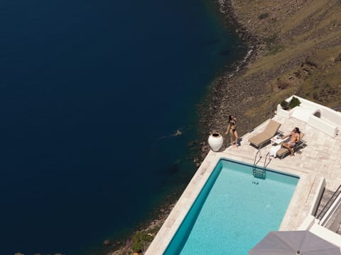 Infinity pool