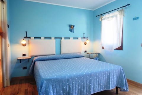 Individually furnished, desk, iron/ironing board, cribs/infant beds