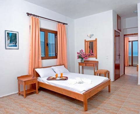 1 bedroom, Frette Italian sheets, individually decorated