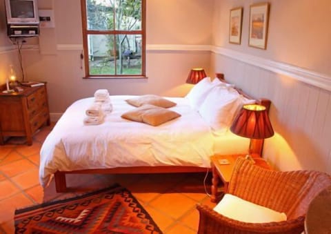 Premium bedding, Tempur-Pedic beds, minibar, in-room safe