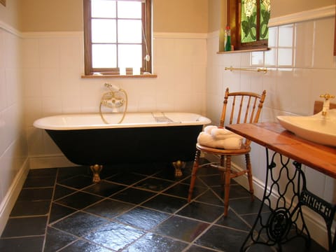 Lara's Room - (Double bedroom)  | Bathroom | Separate tub and shower, hair dryer, towels