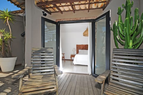Deluxe Room | Blackout drapes, iron/ironing board, free WiFi