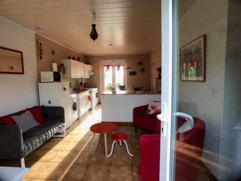 Entrée salon et cuisine