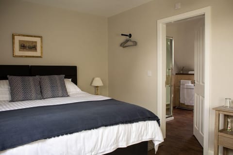 Deluxe Double or Twin Room | Hypo-allergenic bedding, individually decorated, individually furnished