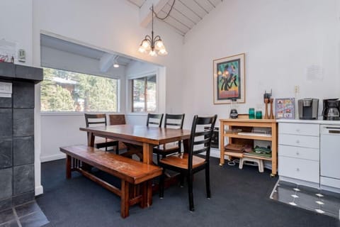 Dining Room (6 Top) / Kitchen