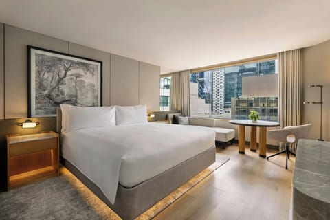 Executive Suite, 1 Bedroom (Tower) | Premium bedding, minibar, in-room safe, desk