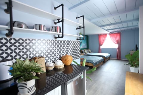 Family Studio | Private kitchenette | Electric kettle