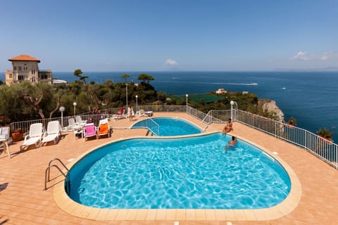 Rooftop pool