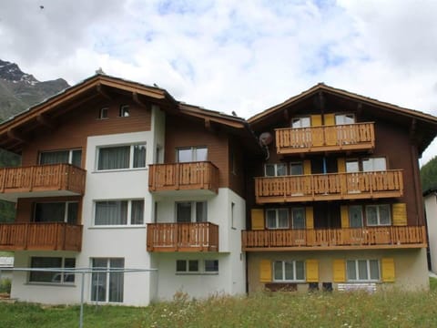 Snow, Building, Window, Freezing, House, Slope, Real Estate, Wood, Geological Phenomenon, Tree
