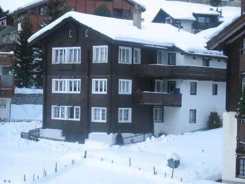 Sky, Building, Snow, House, Cloud, Tree, Slope, Mountain, Window, Freezing