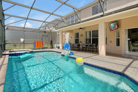 Private pool with TV and Free BBQ