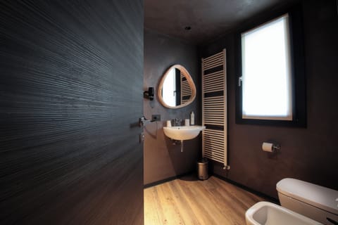 Camera Doppia Superior | Individually decorated, individually furnished, desk, laptop workspace