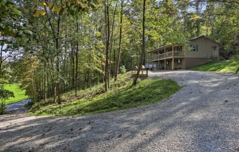 The driveway is steep. Need 4 wheel drive in winter months.