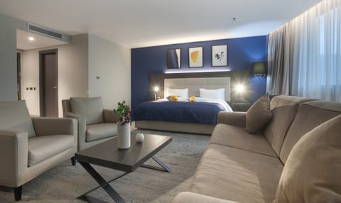 In-room safe, individually furnished, desk, laptop workspace