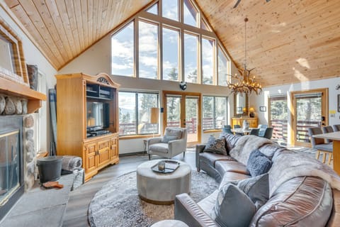Angel Fire Vacation Rental | 4BR | 2.5BA | 2,000 Sq Ft | Stairs to Access