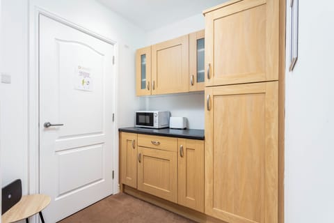 Basic Apartment, 1 Double Bed, Non Smoking | Room amenity