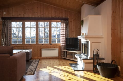 Family Cabin | Living room