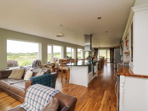 Cottage | Living area