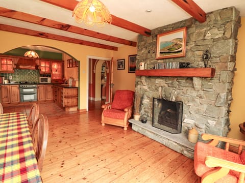 Cottage | Living area