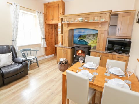 Cottage | Interior