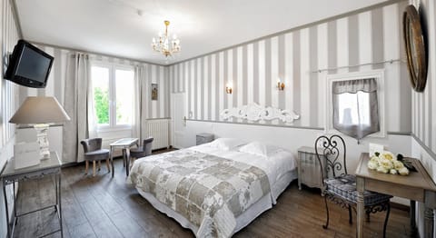 Superior Double or Twin Room, 1 Bedroom | In-room safe, individually decorated, desk, laptop workspace