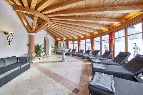 Sauna, steam room, massages